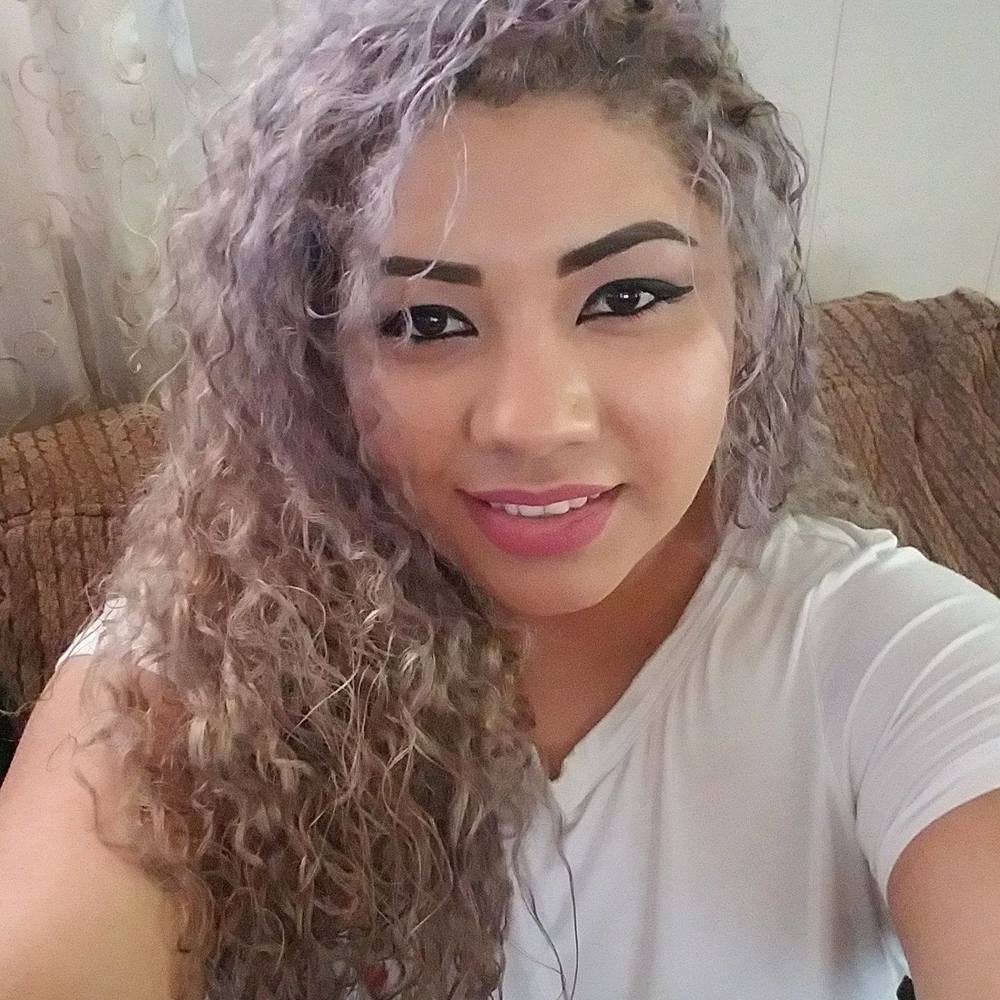 Meet your Posher, Evelin